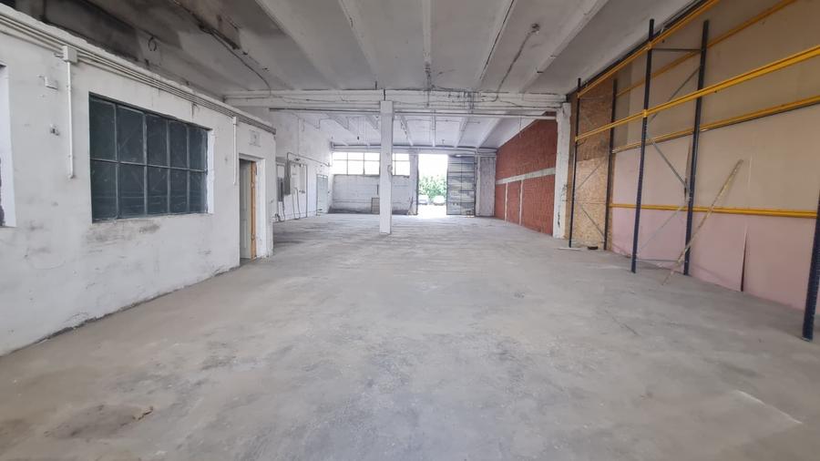 Spațiu industrial, de 470 mp, în Vest