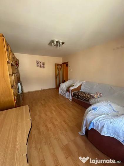 Apartament cu 2 camere decomandat în Radu Negru
