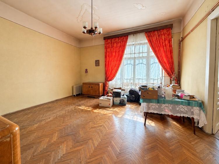 Apartament cu 4 camere în Ultracentral