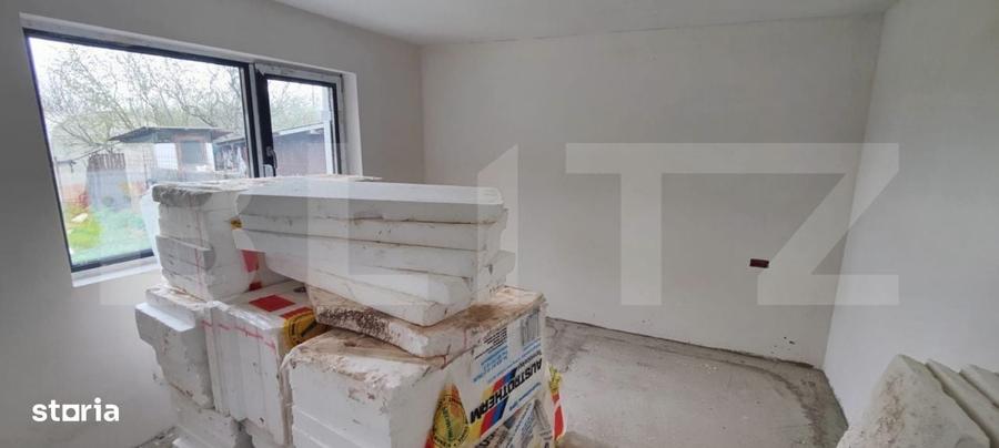 Casă cu 4 camere cu Teren 1000 Mp în Dumbrava
