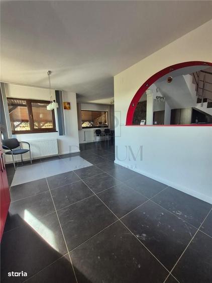 Casă cu 4 camere în Moșnița Veche