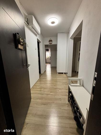 Apartament cu 5 camere decomandat în Central