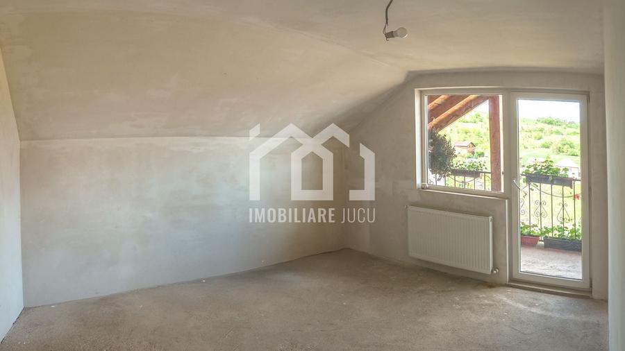 Casă individuală cu 5 camere cu Canalizare în Vișea