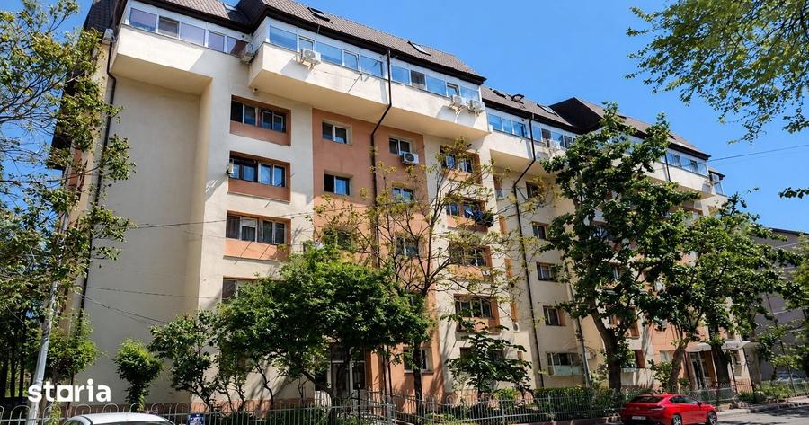 Apartament cu 3 camere semidecomandat în Vitan