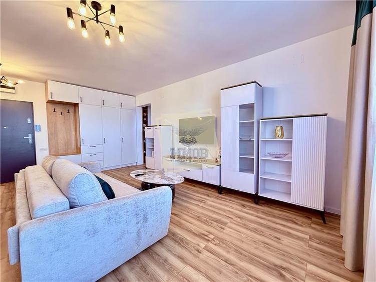 Apartament cu 2 camere semidecomandat, mobilat în Hipodrom 1