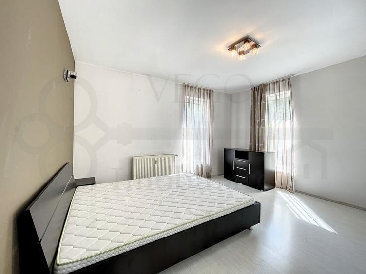 Apartament cu 2 camere semidecomandat, mobilat în Zorilor