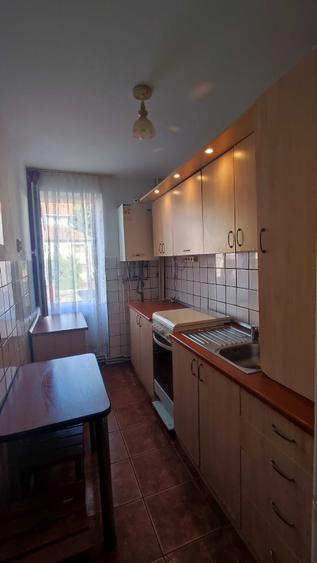 Inchiriez apartament 2 camere in Resita + loc de parcare - Zona Centrala (Facultate / Liceul Traian Lalescu) - 6