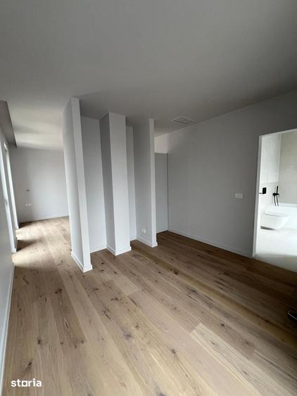 Casă cu 4 camere cu Teren 300 Mp în Tunari