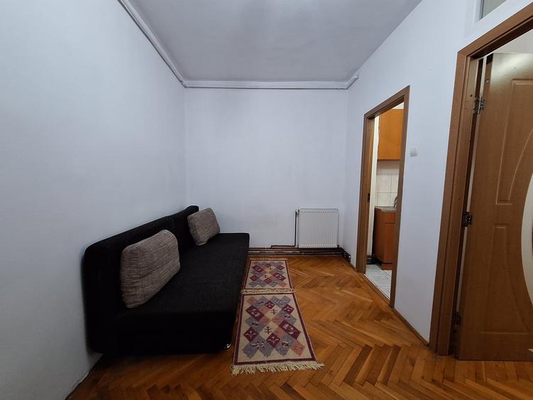 Apartament cu 2 camere nedecomandat, mobilat în Complex Studențesc