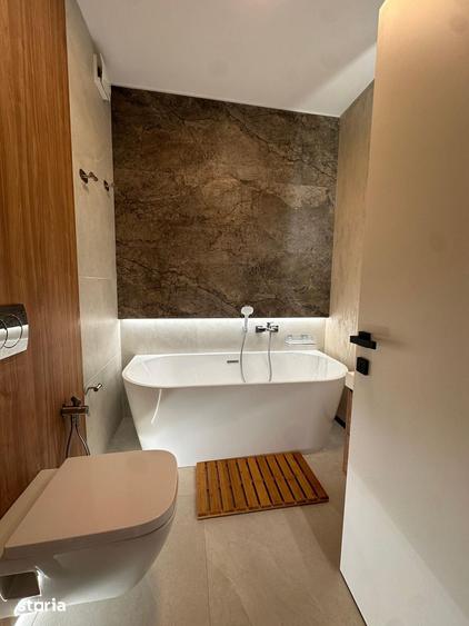 Apartament cu 3 camere decomandat în Ultracentral