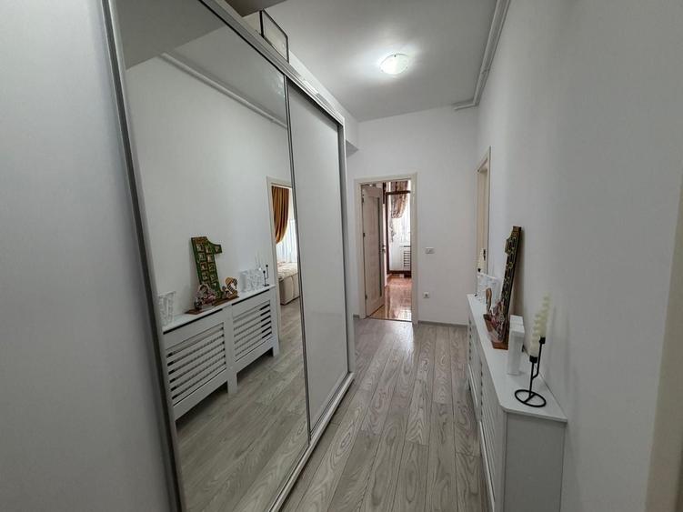 Apartament cu 3 camere decomandat, mobilat în Nord