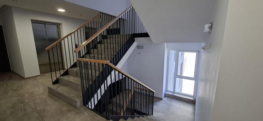 Apartament cu 2 camere semidecomandat, mobilat în Aradului