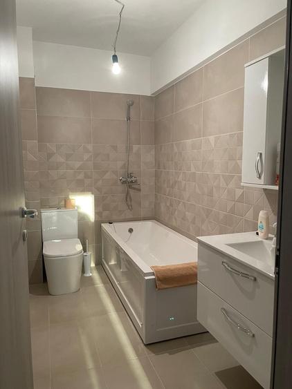 Apartament cu 2 camere decomandat în Bârnova