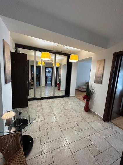 Apartament cu 2 camere decomandat în Unirii