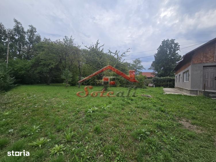 Casă cu 4 camere cu Teren 2549 Mp în Central
