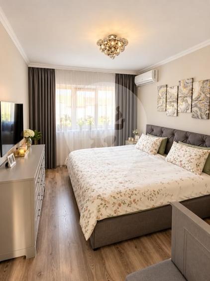 Duplex cu 3 camere cu Canalizare în Sânpetru