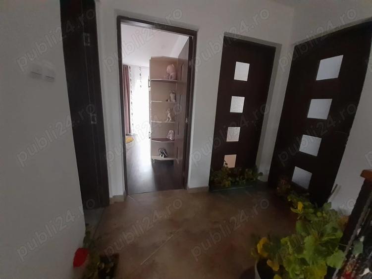 Casă cu 4 camere cu Teren 400 Mp în Exterior Vest