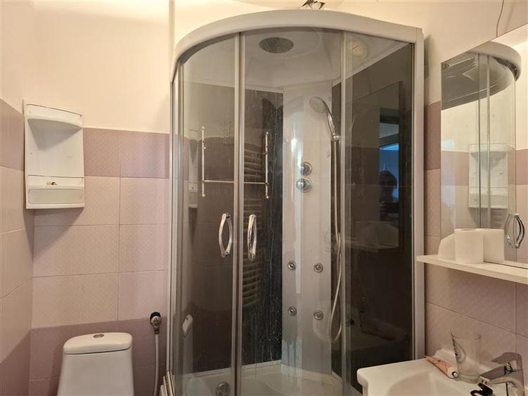Apartament cu 2 camere decomandat, mobilat în Sud