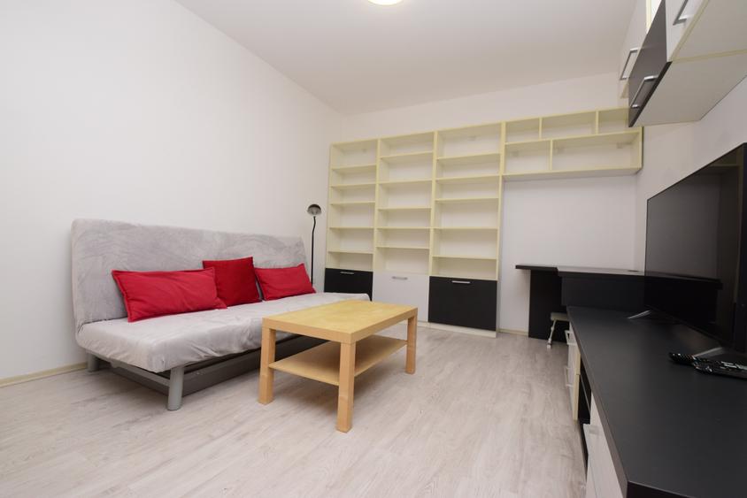 Apartament cu 2 camere semidecomandat în Central — fotografia 3