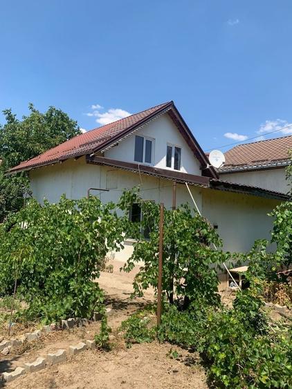Casă cu 3 camere în Central