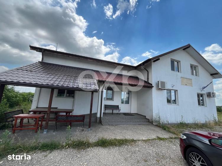 Casă cu 6 camere cu Teren 5423 Mp în Petrești