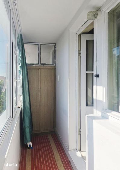 Apartament cu 3 camere semidecomandat în Mazepa 1