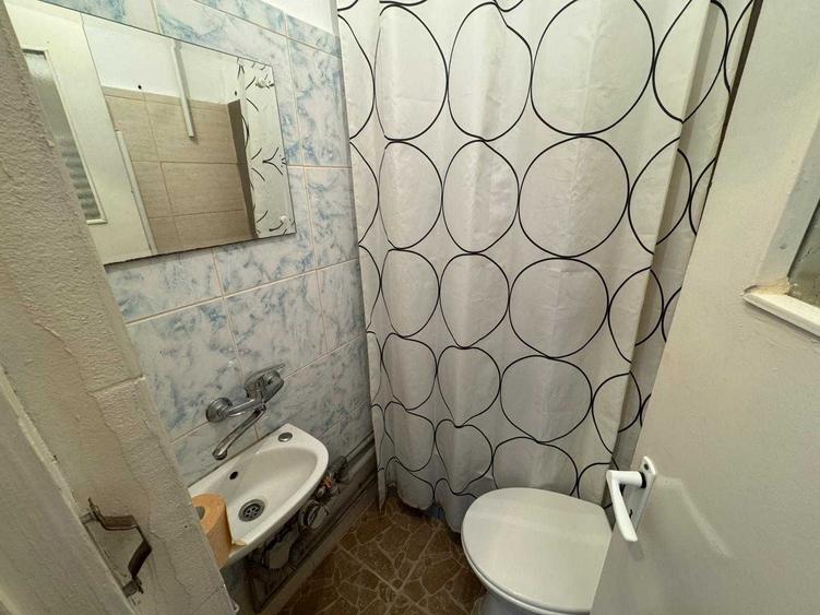 Privat apartament 4 camere 80mp semidecomandat zona Toamnei-Harmanului balcon inchis, termopane, beci, conditie: neimbunatatit - 4