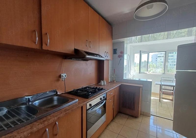 Apartament cu 3 camere decomandat, mobilat în Pantelimon