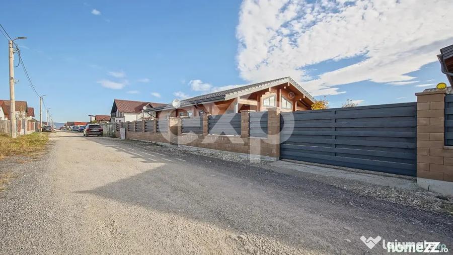 Casă cu 5 camere cu Teren 1000 Mp în Central