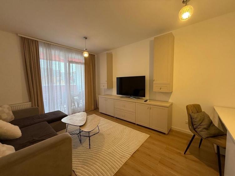 Apartament cu 2 camere decomandat în Central