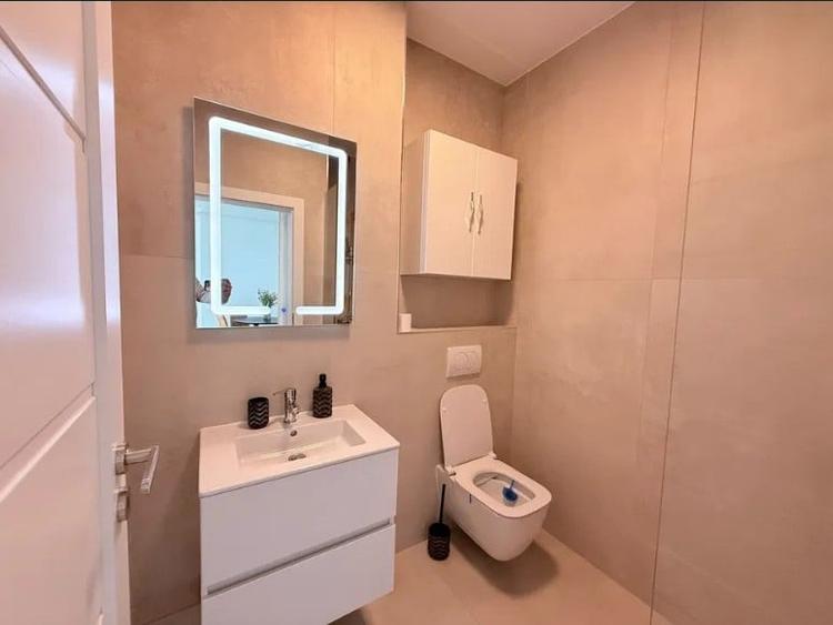 Apartament cu 2 camere semidecomandat în Florești
