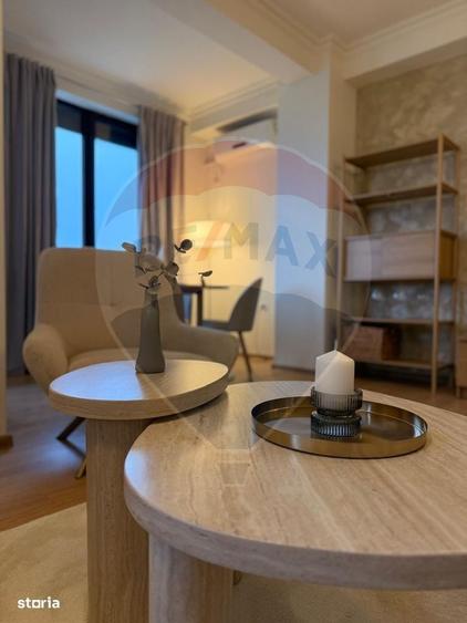 Apartament cu 3 camere, mobilat în Central