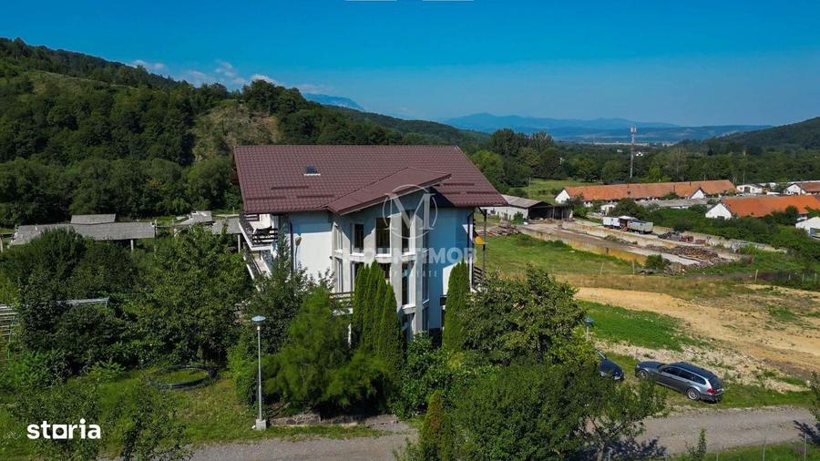 Spațiu comercial, de 520 mp, în Cheile Râșnoavei