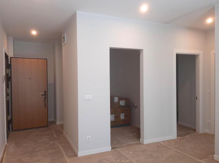 Apartament cu 2 camere decomandat în Băneasa