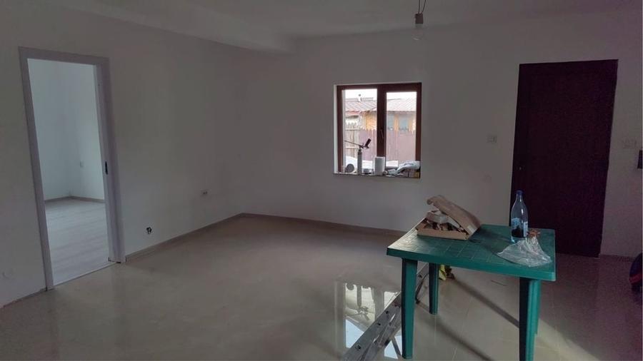 Casă cu 3 camere în Central
