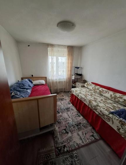 Casă cu Teren 5000 Mp în Central