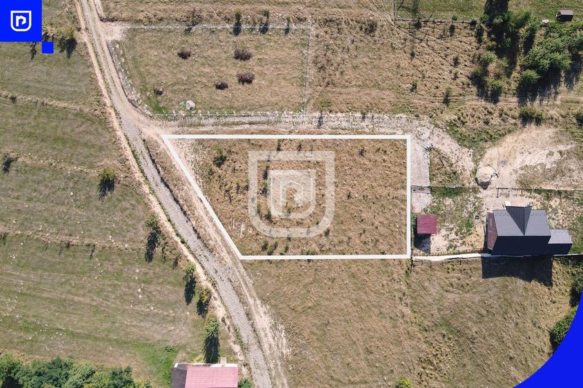 Teren Construcții extravilan de 1587 mp, în Central