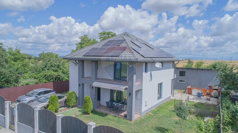 Casă cu 5 camere cu Teren 605 Mp în Electroprecizia