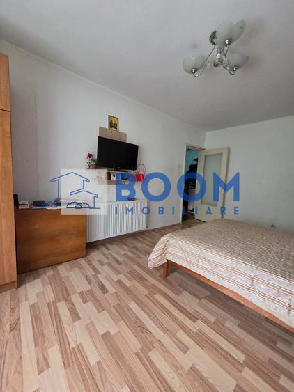 Apartament cu 3 camere decomandat în Căzănești (Râmnicu Vâlcea)