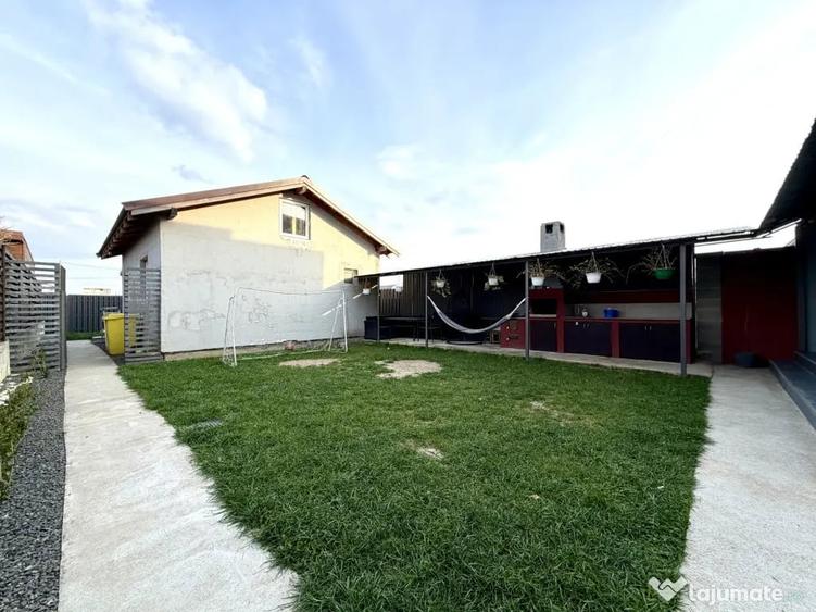 Casă cu 3 camere cu Teren 370 Mp în Dumbrăvița