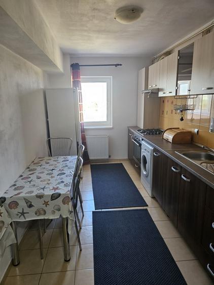 Apartament cu 2 camere decomandat în Vitan