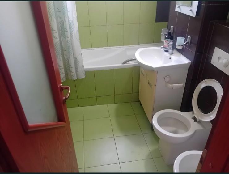 Apartament cu 2 camere decomandat în Precista