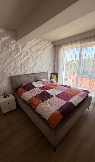 Apartament cu 2 camere semidecomandat, mobilat în Dâmbul Rotund