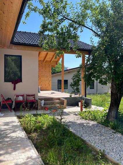 Casă individuală cu 4 camere cu Canalizare în Breaza