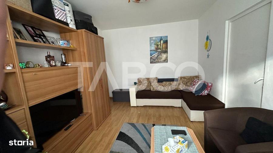 Apartament cu 2 camere nedecomandat, mobilat în Mihai Viteazul