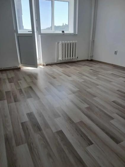 Apartament cu 2 camere decomandat în Mircea cel Bătrân
