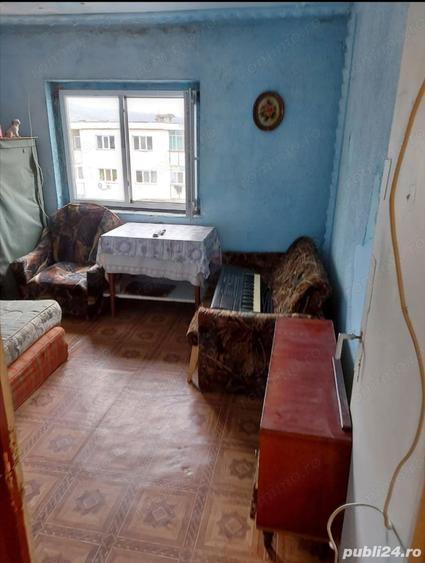 Apartament cu 2 camere decomandat în Rovinari