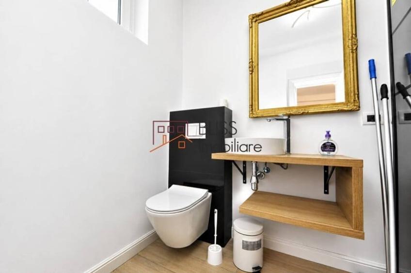 Apartament cu 3 camere semidecomandat în Victoriei