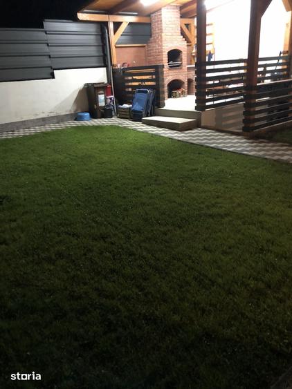 Casă cu 4 camere cu Teren 500 Mp în Coman