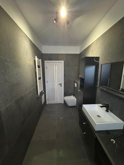 Apartament cu 3 camere, mobilat în Apărătorii Patriei